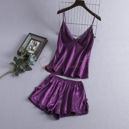 Pyjama Violet Haut à Bretelles et Short en Soie pour Femmes